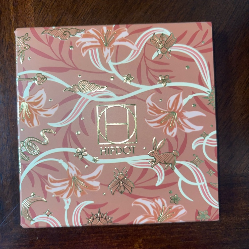 Hipdot eyeshadow pallete